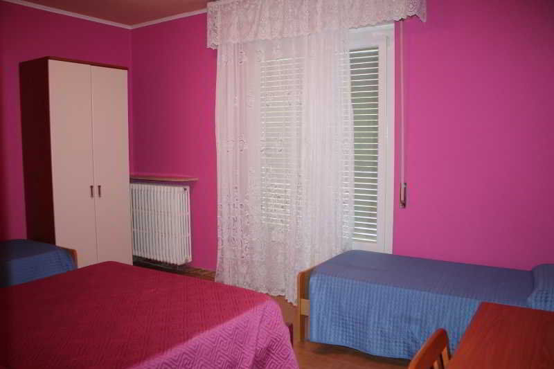 Albergo Paradiso Maccagno Phòng bức ảnh